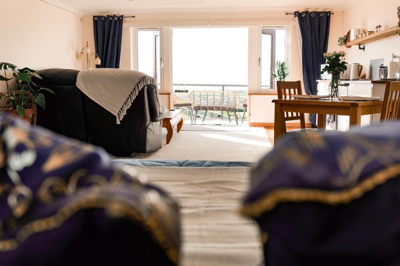 Spacious Sea-View Apt. Overlooking St Ives Bay Gwithian Zewnętrze zdjęcie