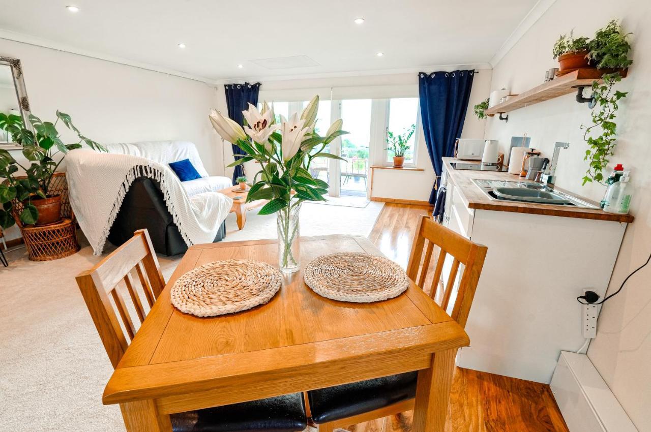 Spacious Sea-View Apt. Overlooking St Ives Bay Gwithian Zewnętrze zdjęcie